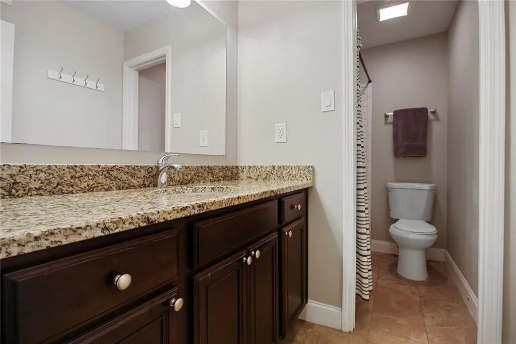 6980 Roswell Road Unit D6, Atlanta, Georgia 30328, 2 Bedrooms Bedrooms, ,2 BathroomsBathrooms,Residential,Sold,6980 Roswell Road Unit D6,6592572