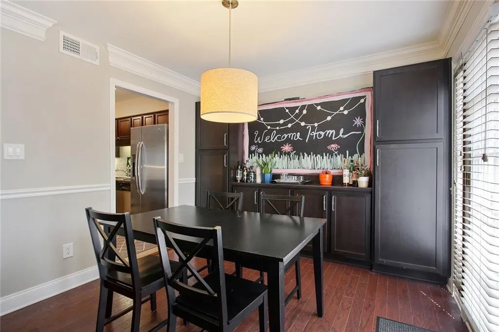 6980 Roswell Road Unit D6, Atlanta, Georgia 30328, 2 Bedrooms Bedrooms, ,2 BathroomsBathrooms,Residential,Sold,6980 Roswell Road Unit D6,6592572