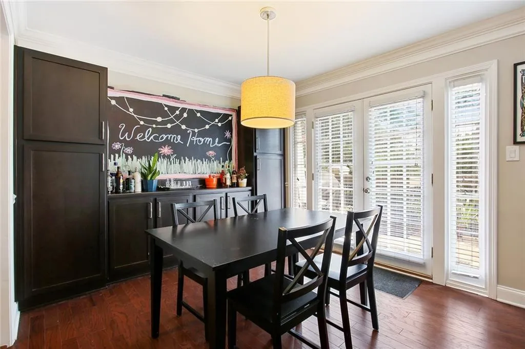 6980 Roswell Road Unit D6, Atlanta, Georgia 30328, 2 Bedrooms Bedrooms, ,2 BathroomsBathrooms,Residential,Sold,6980 Roswell Road Unit D6,6592572