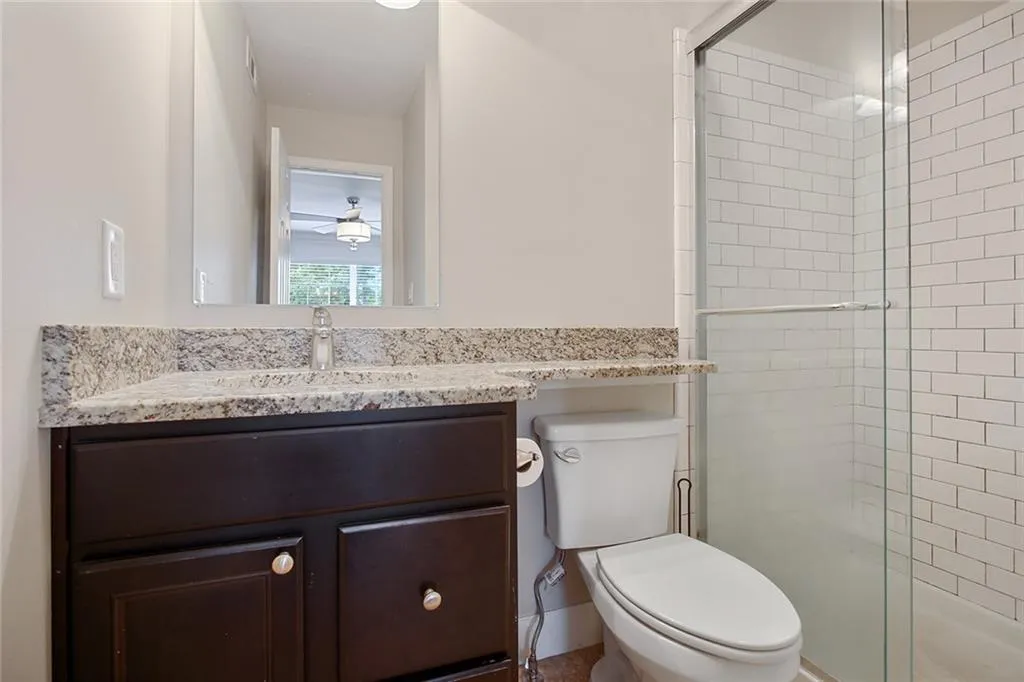 6980 Roswell Road Unit D6, Atlanta, Georgia 30328, 2 Bedrooms Bedrooms, ,2 BathroomsBathrooms,Residential,Sold,6980 Roswell Road Unit D6,6592572