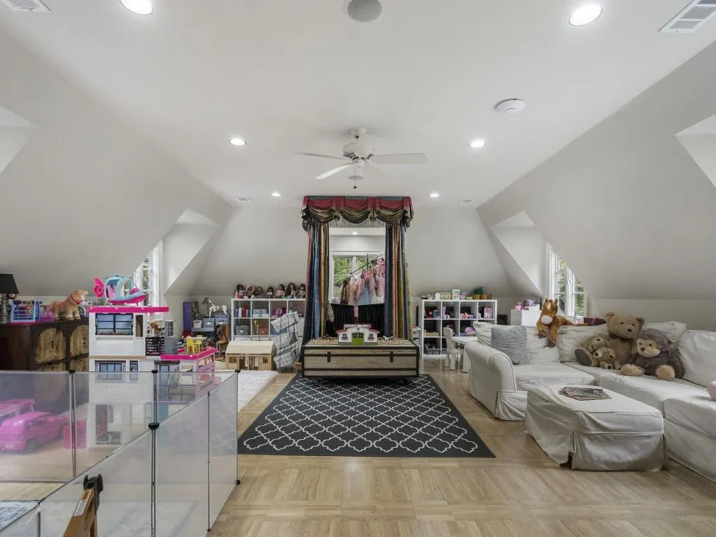 131 Burdette Road, Sandy Springs, Georgia 30327, 7 Bedrooms Bedrooms, ,8 BathroomsBathrooms,Residential,Sold,131 Burdette Road,7372982