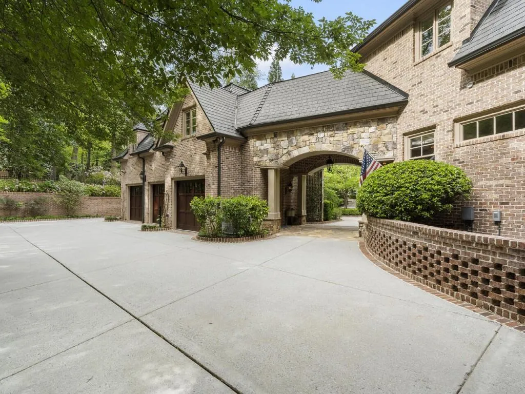131 Burdette Road, Sandy Springs, Georgia 30327, 7 Bedrooms Bedrooms, ,8 BathroomsBathrooms,Residential,Sold,131 Burdette Road,7372982