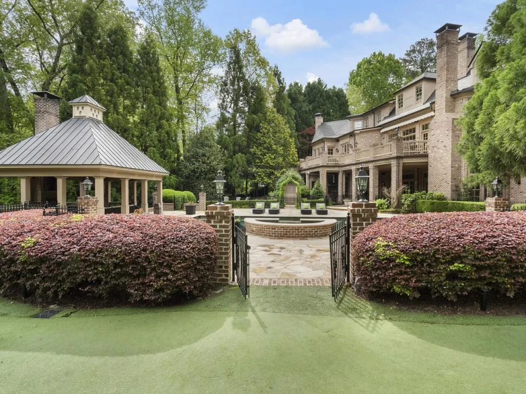 131 Burdette Road, Sandy Springs, Georgia 30327, 7 Bedrooms Bedrooms, ,8 BathroomsBathrooms,Residential,Sold,131 Burdette Road,7372982
