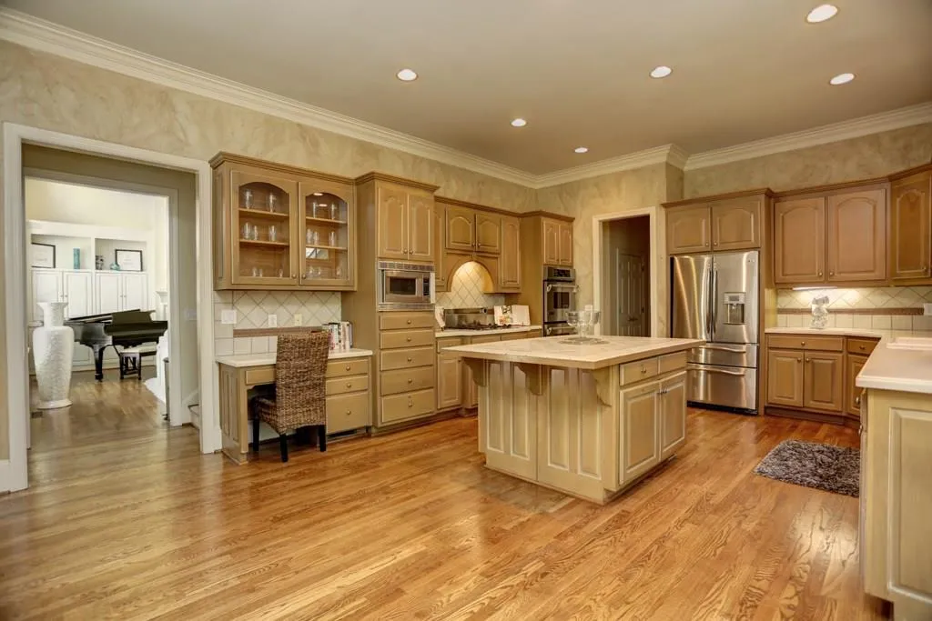 725 Brookwoods Trace, Atlanta, Georgia 30342, 4 Bedrooms Bedrooms, ,4 BathroomsBathrooms,Residential,Sold,725 Brookwoods Trace,5813441