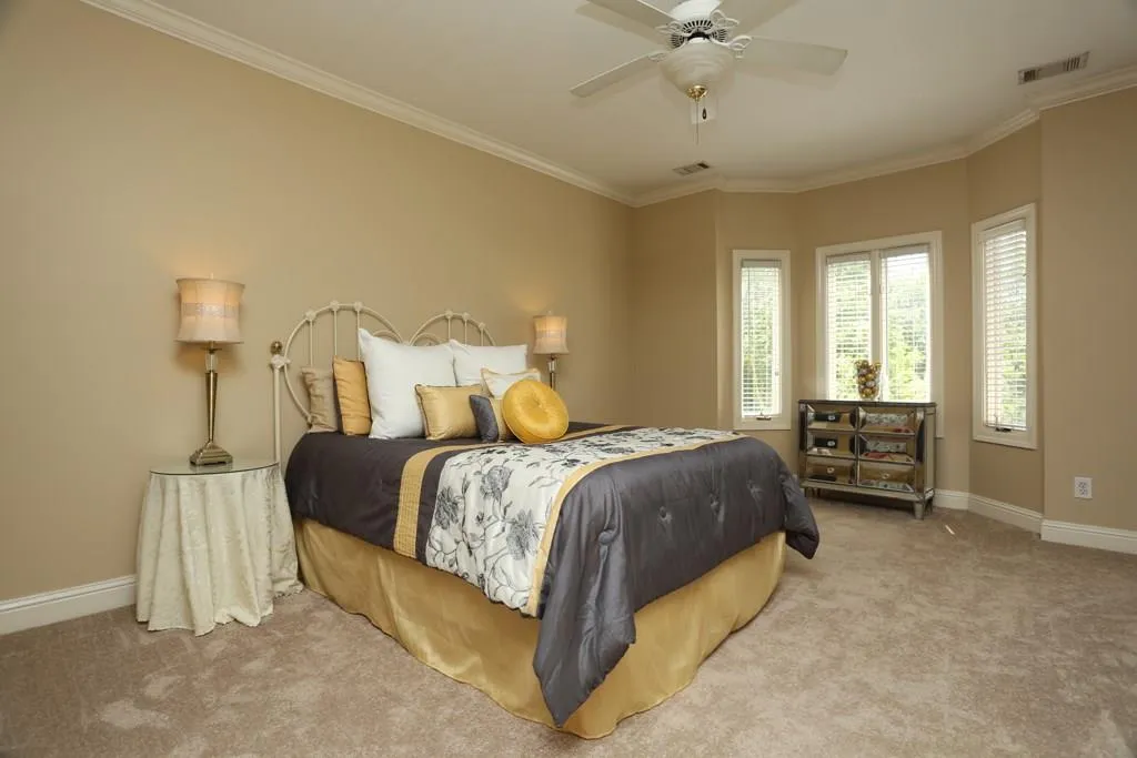 725 Brookwoods Trace, Atlanta, Georgia 30342, 4 Bedrooms Bedrooms, ,4 BathroomsBathrooms,Residential,Sold,725 Brookwoods Trace,5813441