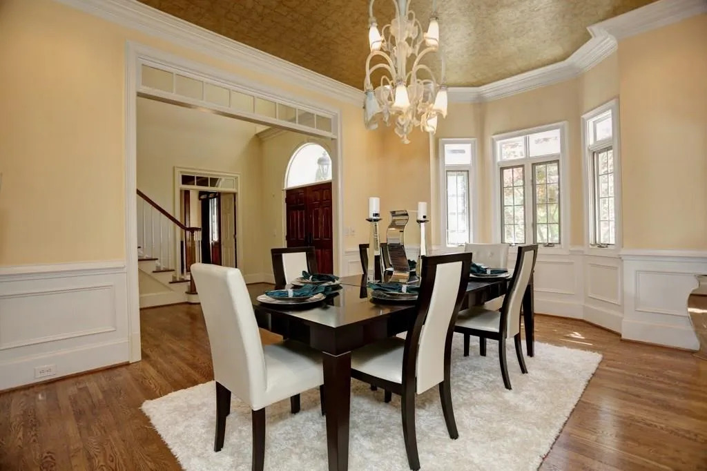 725 Brookwoods Trace, Atlanta, Georgia 30342, 4 Bedrooms Bedrooms, ,4 BathroomsBathrooms,Residential,Sold,725 Brookwoods Trace,5813441