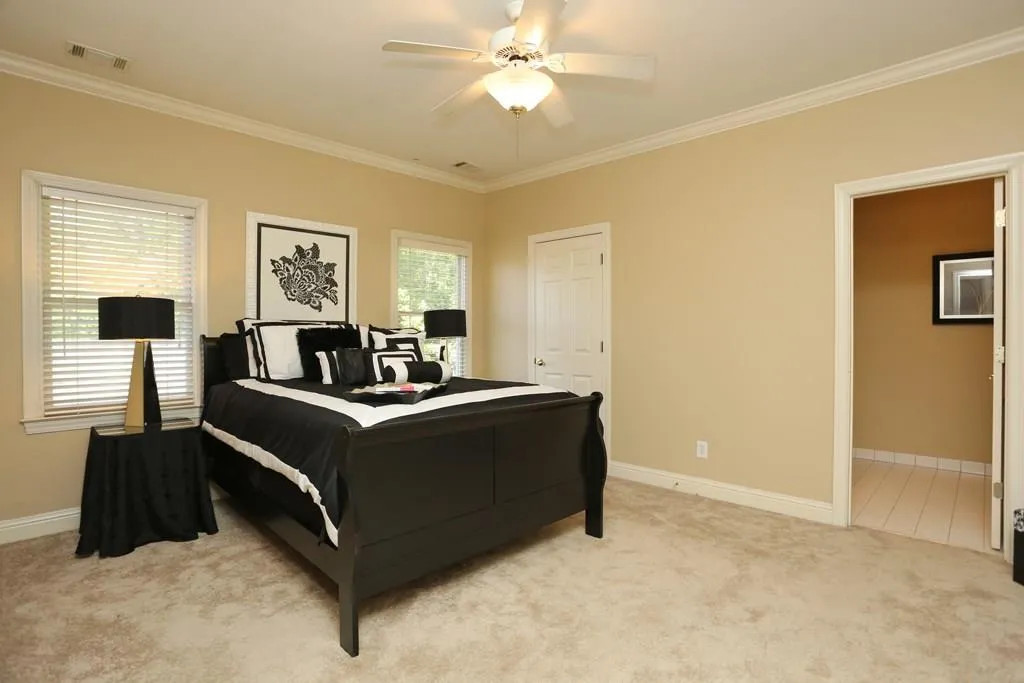 725 Brookwoods Trace, Atlanta, Georgia 30342, 4 Bedrooms Bedrooms, ,4 BathroomsBathrooms,Residential,Sold,725 Brookwoods Trace,5813441