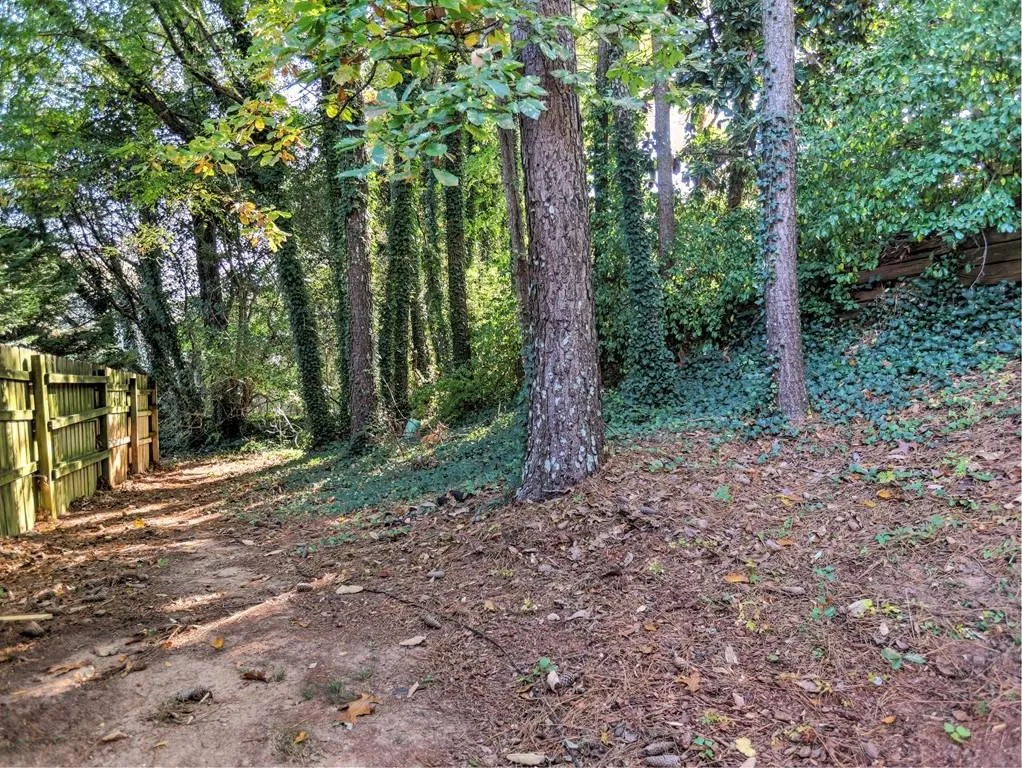 182 Peachtree Hollow Court, Atlanta, Georgia 30328, 2 Bedrooms Bedrooms, ,2 BathroomsBathrooms,Residential,Sold,182 Peachtree Hollow Court,6966492