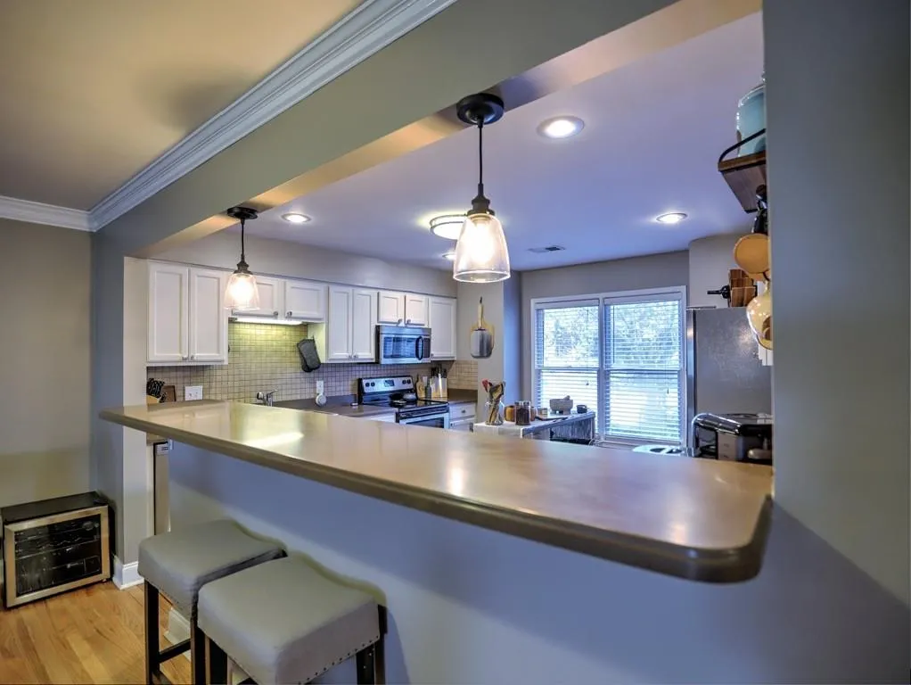 182 Peachtree Hollow Court, Atlanta, Georgia 30328, 2 Bedrooms Bedrooms, ,2 BathroomsBathrooms,Residential,Sold,182 Peachtree Hollow Court,6966492