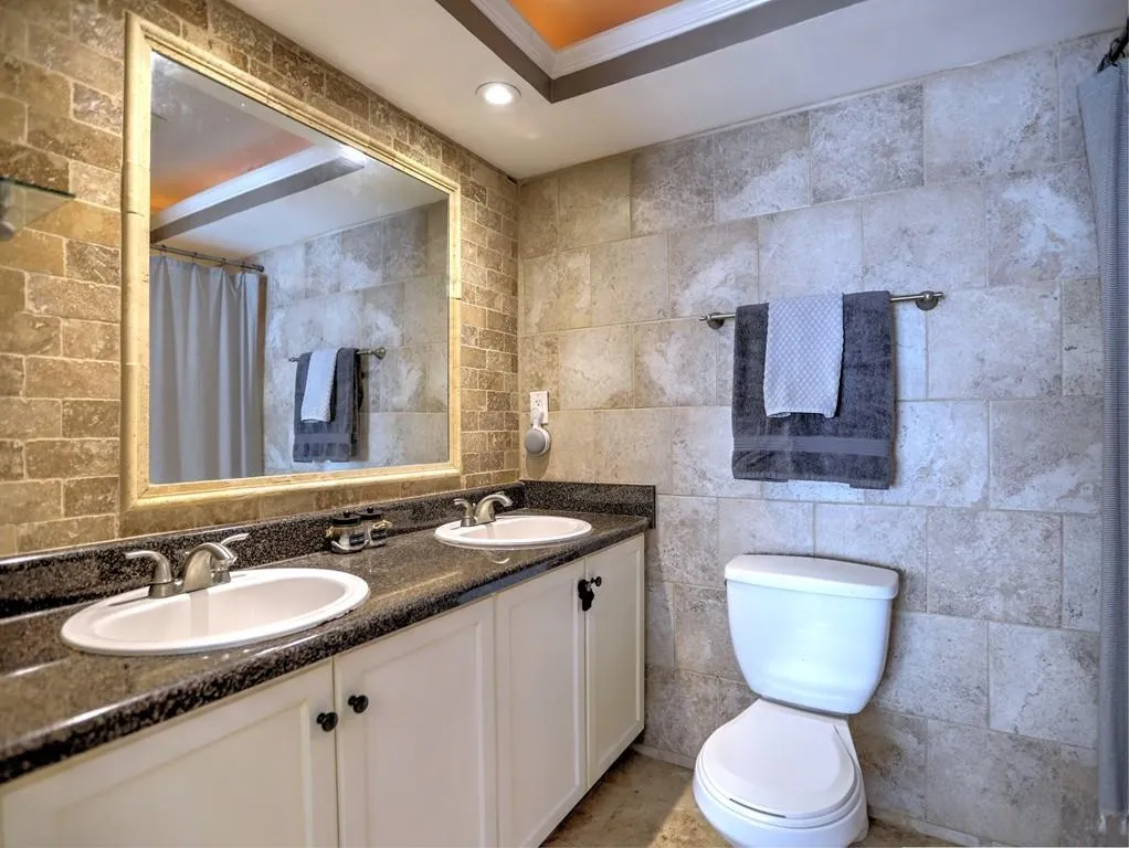 182 Peachtree Hollow Court, Atlanta, Georgia 30328, 2 Bedrooms Bedrooms, ,2 BathroomsBathrooms,Residential,Sold,182 Peachtree Hollow Court,6966492