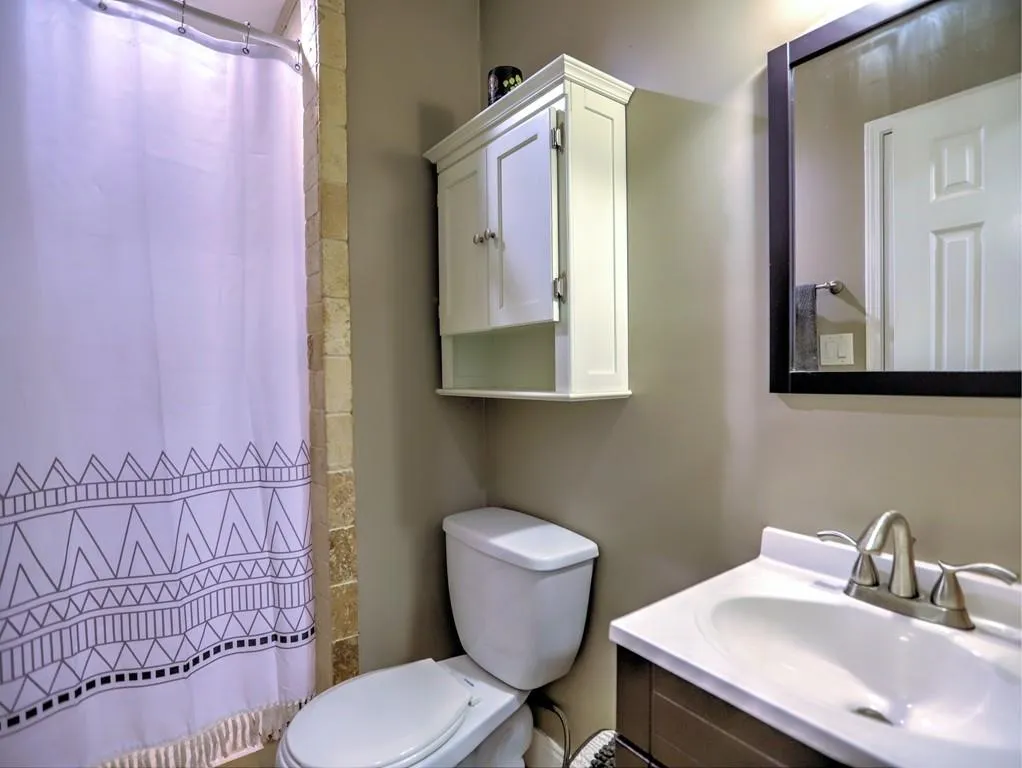 182 Peachtree Hollow Court, Atlanta, Georgia 30328, 2 Bedrooms Bedrooms, ,2 BathroomsBathrooms,Residential,Sold,182 Peachtree Hollow Court,6966492