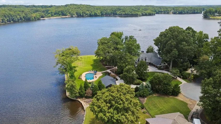 102 Pebblestump Point, Peachtree City, Georgia 30269