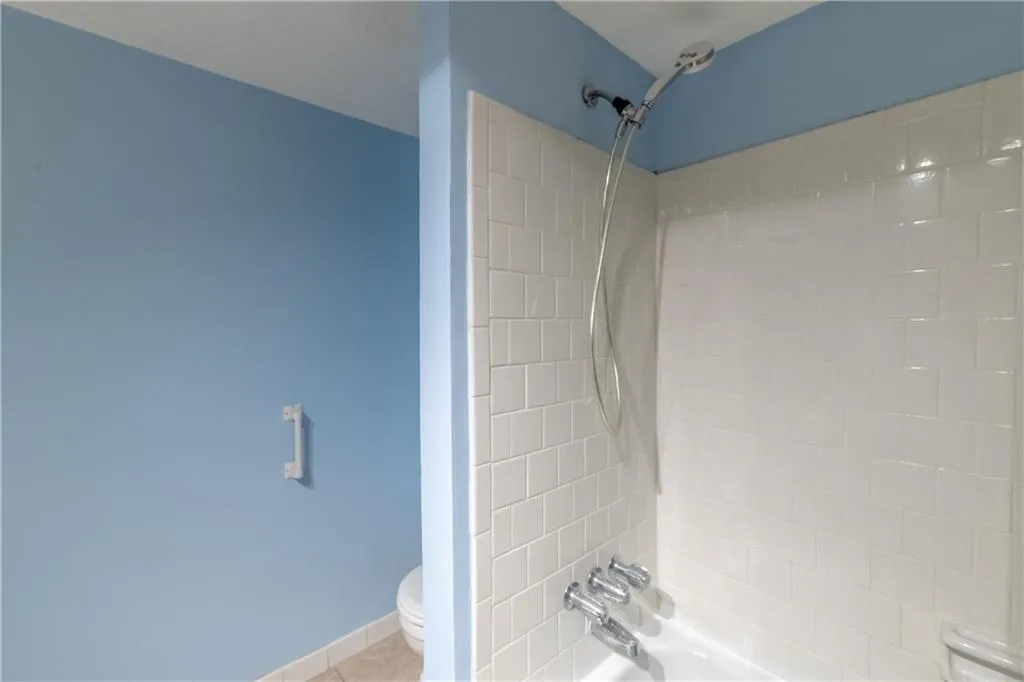 6851 Roswell Road Unit F-15, Sandy Springs, Georgia 30328, 3 Bedrooms Bedrooms, ,2 BathroomsBathrooms,Residential,Sold,6851 Roswell Road Unit F-15,6873800