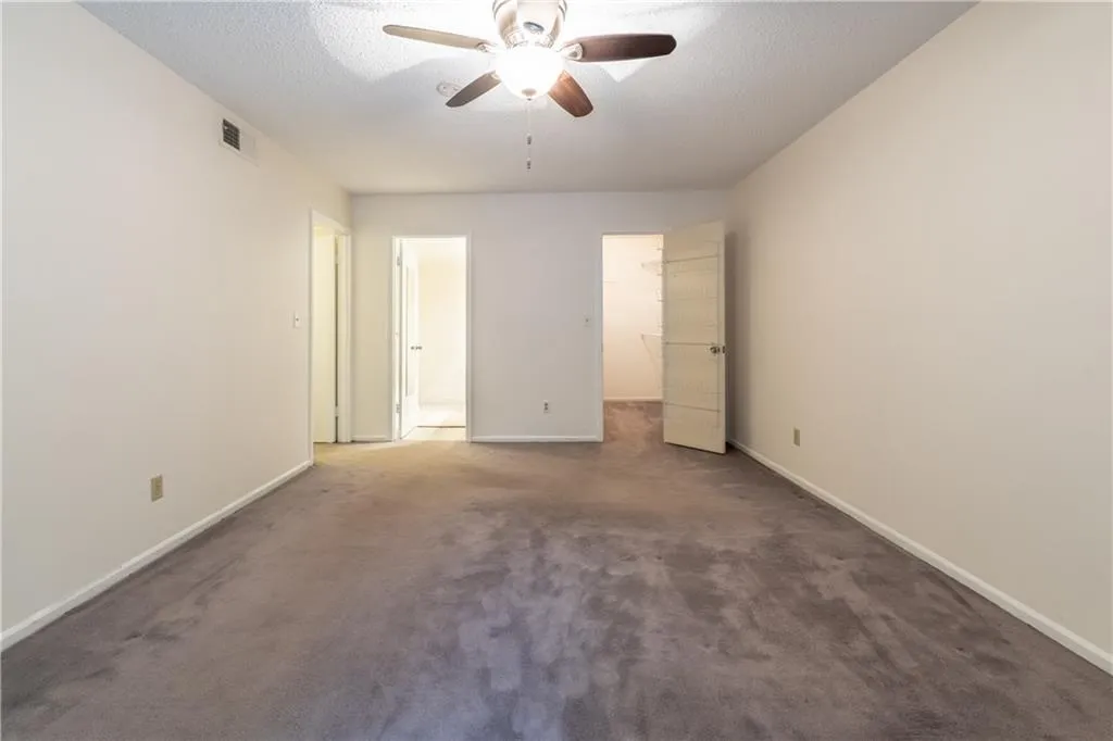 6851 Roswell Road Unit F-15, Sandy Springs, Georgia 30328, 3 Bedrooms Bedrooms, ,2 BathroomsBathrooms,Residential,Sold,6851 Roswell Road Unit F-15,6873800