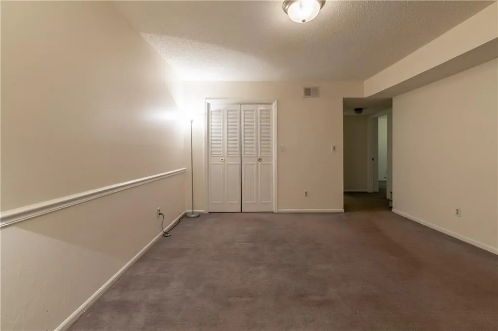 6851 Roswell Road Unit F-15, Sandy Springs, Georgia 30328, 3 Bedrooms Bedrooms, ,2 BathroomsBathrooms,Residential,Sold,6851 Roswell Road Unit F-15,6873800