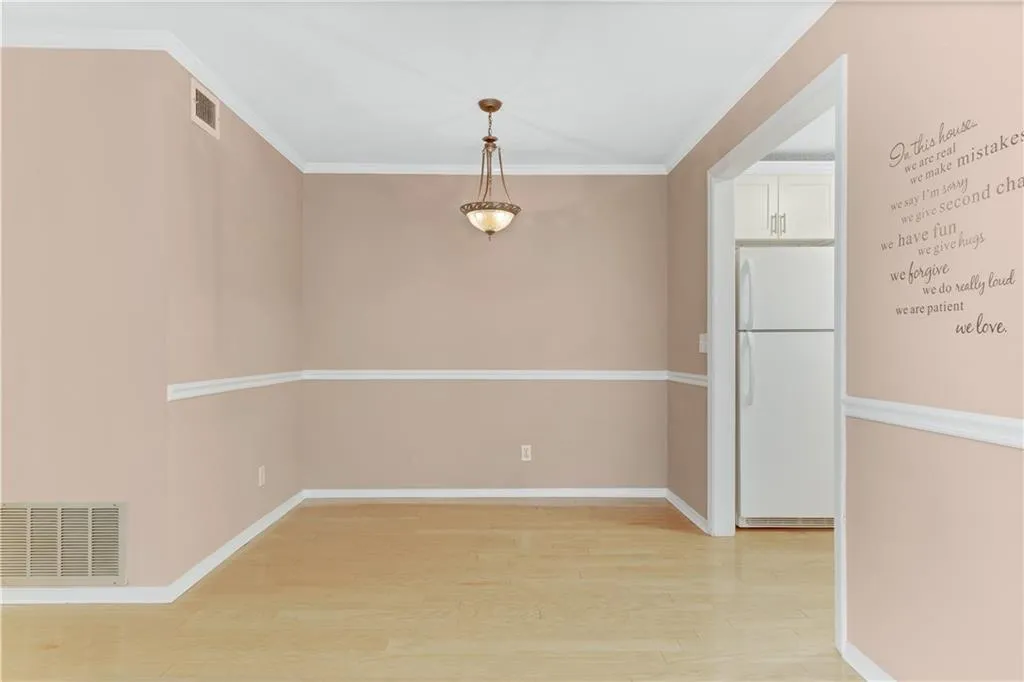 710 Gettysburg Place, Sandy Springs, Georgia 30350, 2 Bedrooms Bedrooms, ,1 BathroomBathrooms,Residential,Sold,710 Gettysburg Place,6095658