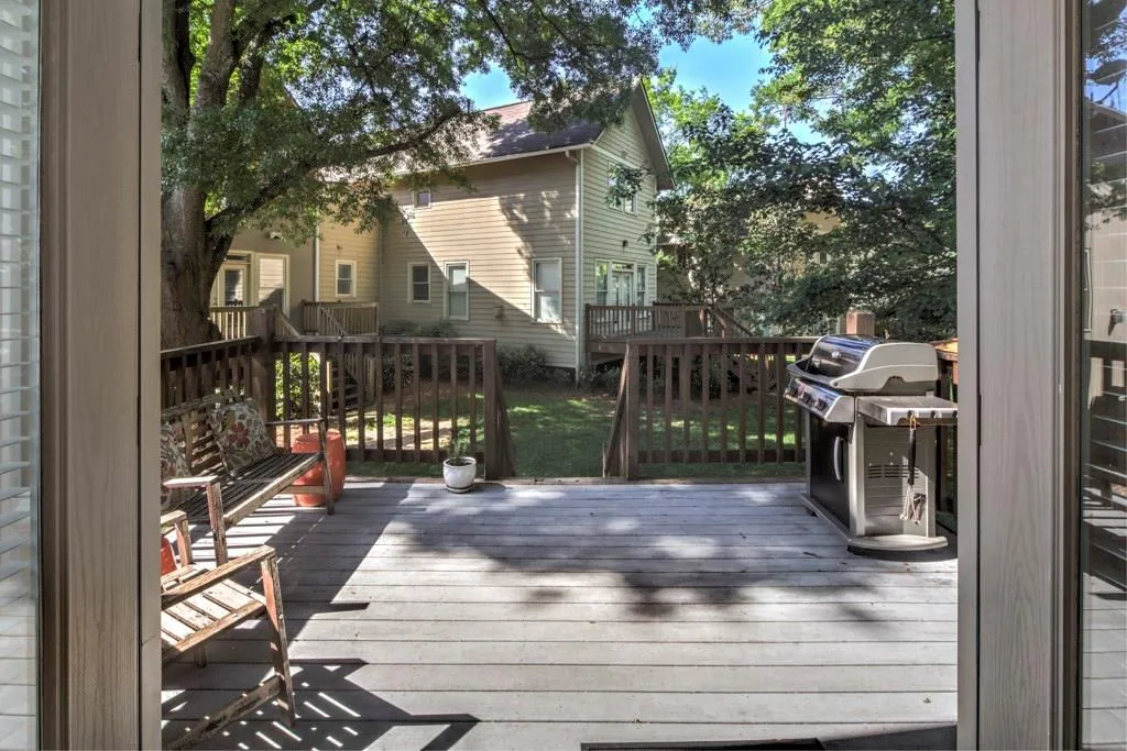 1185 Davis Place Nw Unit R, Atlanta, Georgia 30318, 4 Bedrooms Bedrooms, ,3 BathroomsBathrooms,Residential,Sold,1185 Davis Place Nw Unit R,5842422