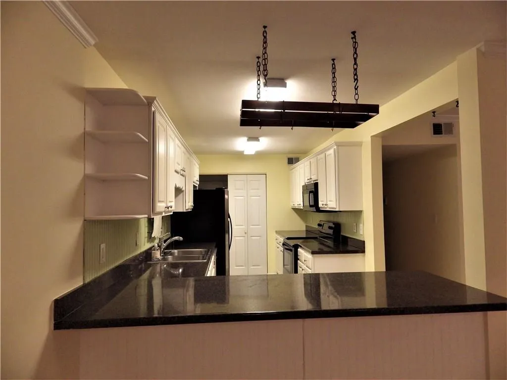 1806 Brighton Point, Sandy Springs, Georgia 30328, 3 Bedrooms Bedrooms, ,2 BathroomsBathrooms,Residential,Sold,1806 Brighton Point,5931644