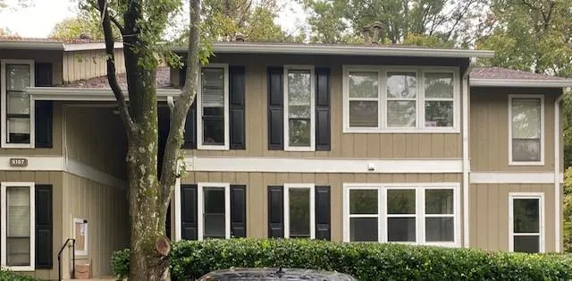 5157 Roswell Road Unit 6, Atlanta, Georgia 30342, 1 Bedroom Bedrooms, ,1 BathroomBathrooms,Residential,Sold,5157 Roswell Road Unit 6,6802309