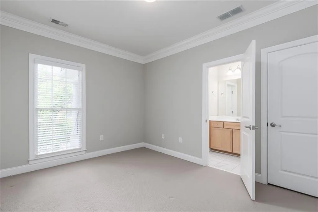 5450 Battery Lane, Sandy Springs, Georgia 30342, 4 Bedrooms Bedrooms, ,3 BathroomsBathrooms,Residential,Sold,5450 Battery Lane,6916918