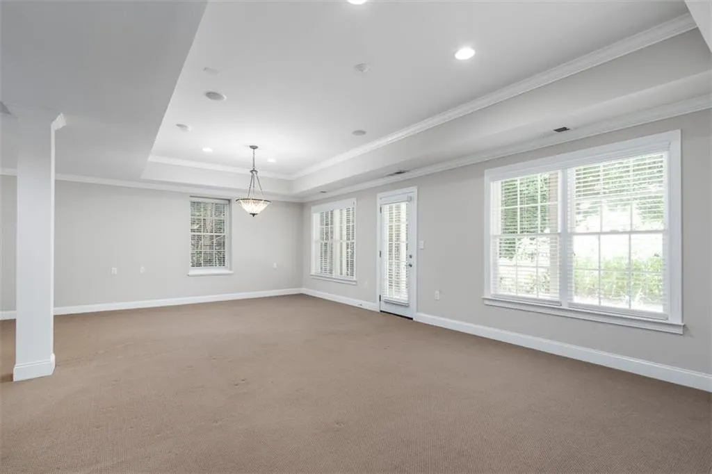 5450 Battery Lane, Sandy Springs, Georgia 30342, 4 Bedrooms Bedrooms, ,3 BathroomsBathrooms,Residential,Sold,5450 Battery Lane,6916918