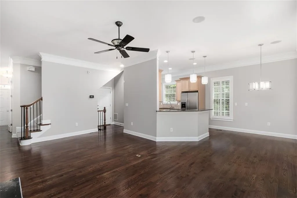 5450 Battery Lane, Sandy Springs, Georgia 30342, 4 Bedrooms Bedrooms, ,3 BathroomsBathrooms,Residential,Sold,5450 Battery Lane,6916918