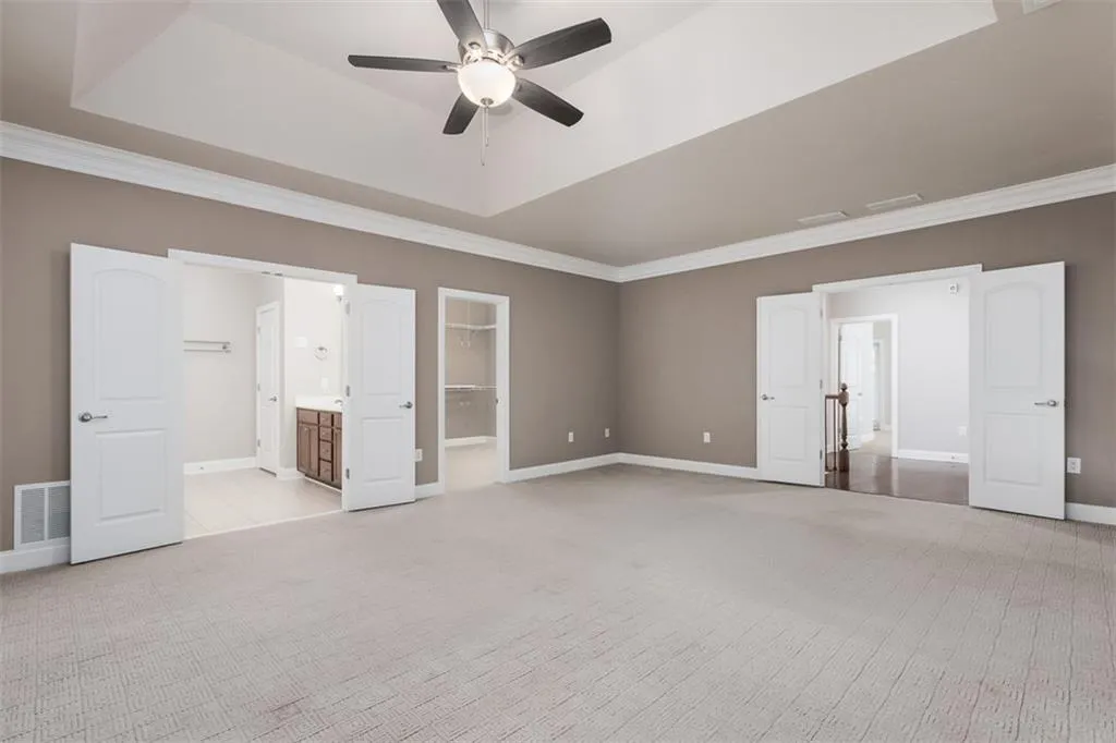 5450 Battery Lane, Sandy Springs, Georgia 30342, 4 Bedrooms Bedrooms, ,3 BathroomsBathrooms,Residential,Sold,5450 Battery Lane,6916918