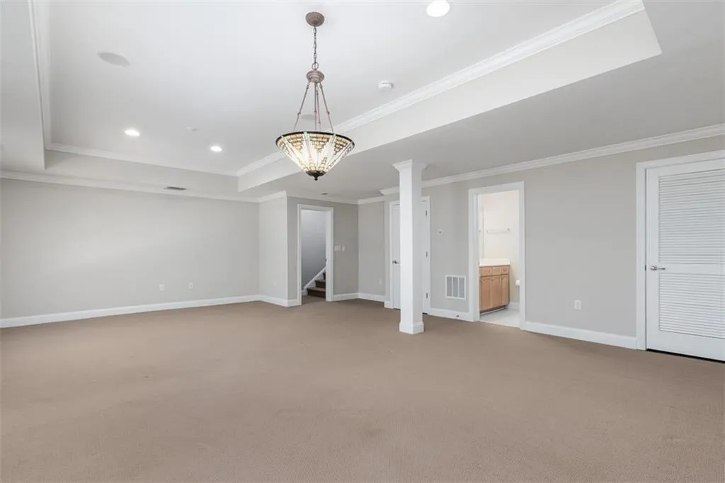 5450 Battery Lane, Sandy Springs, Georgia 30342, 4 Bedrooms Bedrooms, ,3 BathroomsBathrooms,Residential,Sold,5450 Battery Lane,6916918