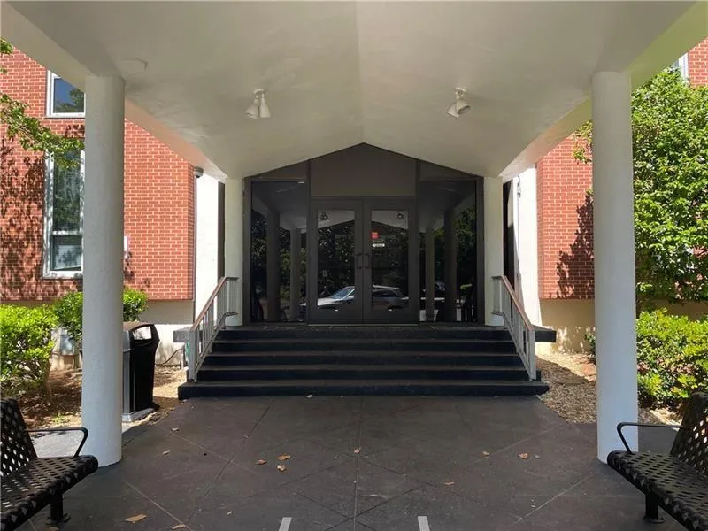 3060 Pharr Court North Nw Unit 609, Atlanta, Georgia 30305, 2 Bedrooms Bedrooms, ,1 BathroomBathrooms,Residential,For Sale,3060 Pharr Court North Nw Unit 609,7382956