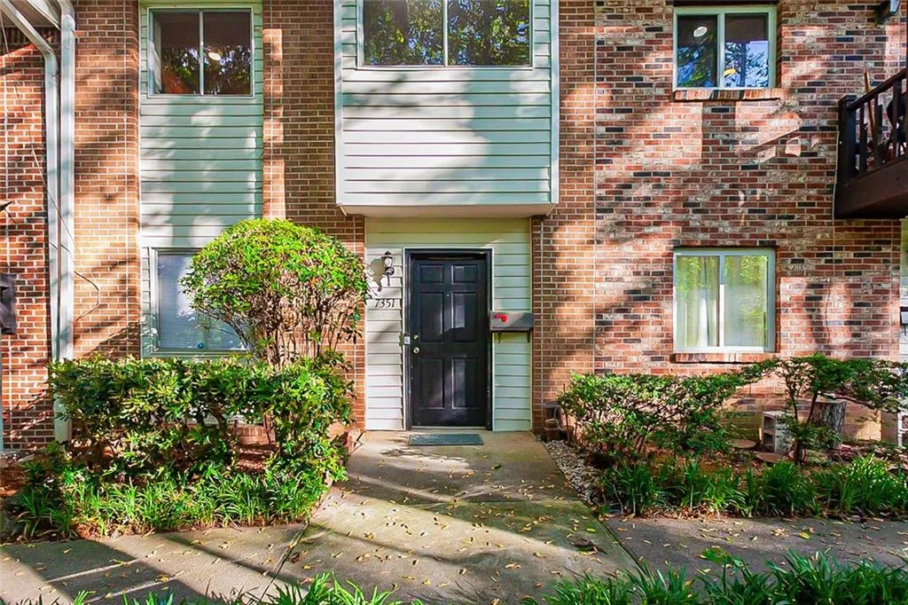 7351 Cardigan Circle, Atlanta, Georgia 30328, 4 Bedrooms Bedrooms, ,3 BathroomsBathrooms,Residential,Sold,7351 Cardigan Circle,6879527