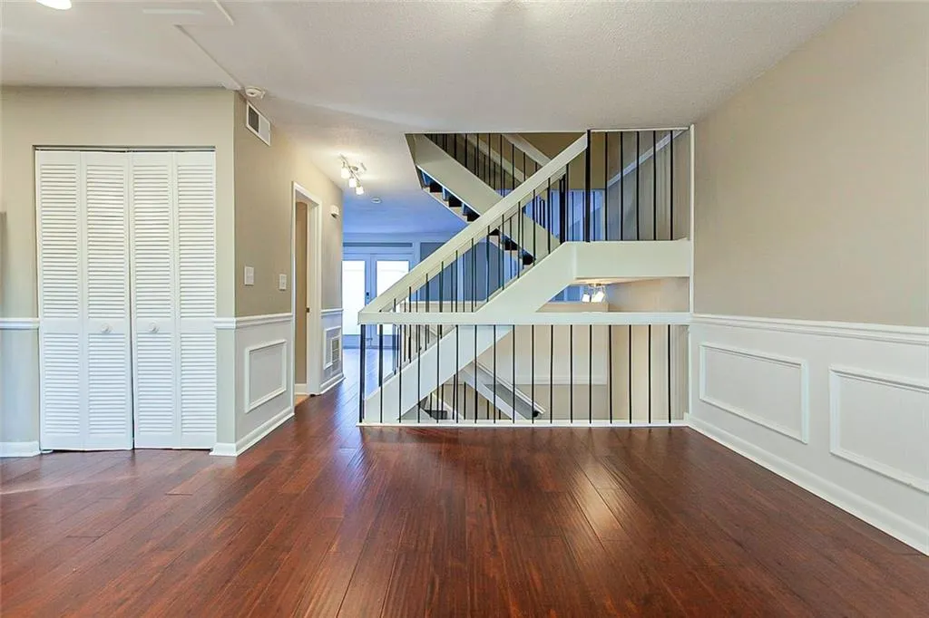 7351 Cardigan Circle, Atlanta, Georgia 30328, 4 Bedrooms Bedrooms, ,3 BathroomsBathrooms,Residential,Sold,7351 Cardigan Circle,6879527