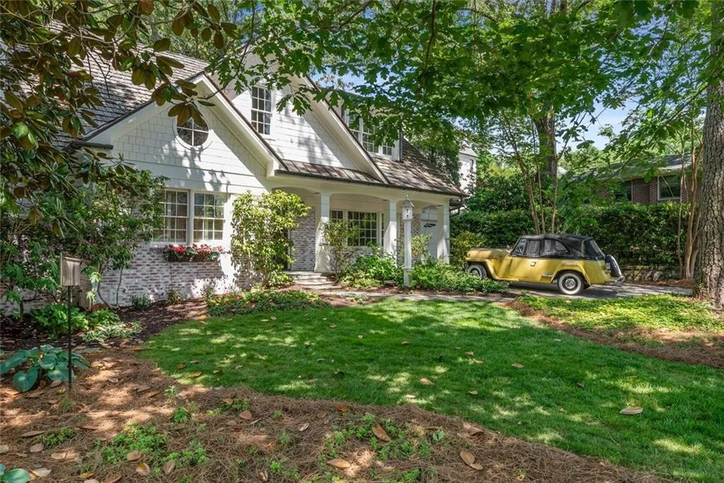 2517 Birchwood Drive Ne, Atlanta, Georgia 30305, 3 Bedrooms Bedrooms, ,4 BathroomsBathrooms,Residential,For Sale,2517 Birchwood Drive Ne,7578653