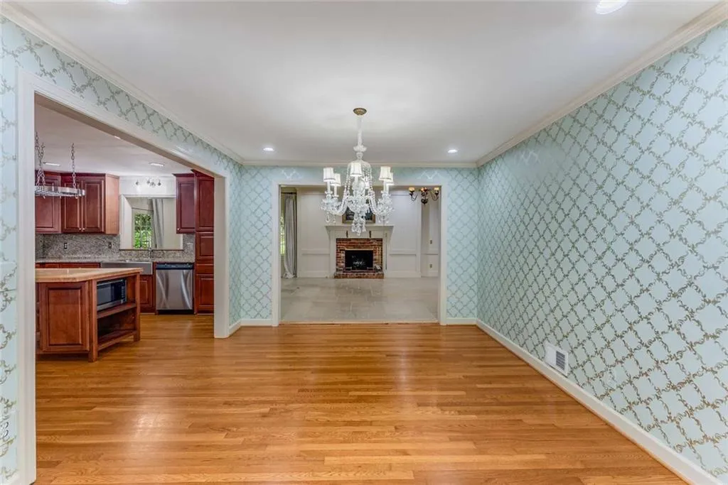 2517 Birchwood Drive Ne, Atlanta, Georgia 30305, 3 Bedrooms Bedrooms, ,4 BathroomsBathrooms,Residential,For Sale,2517 Birchwood Drive Ne,7578653