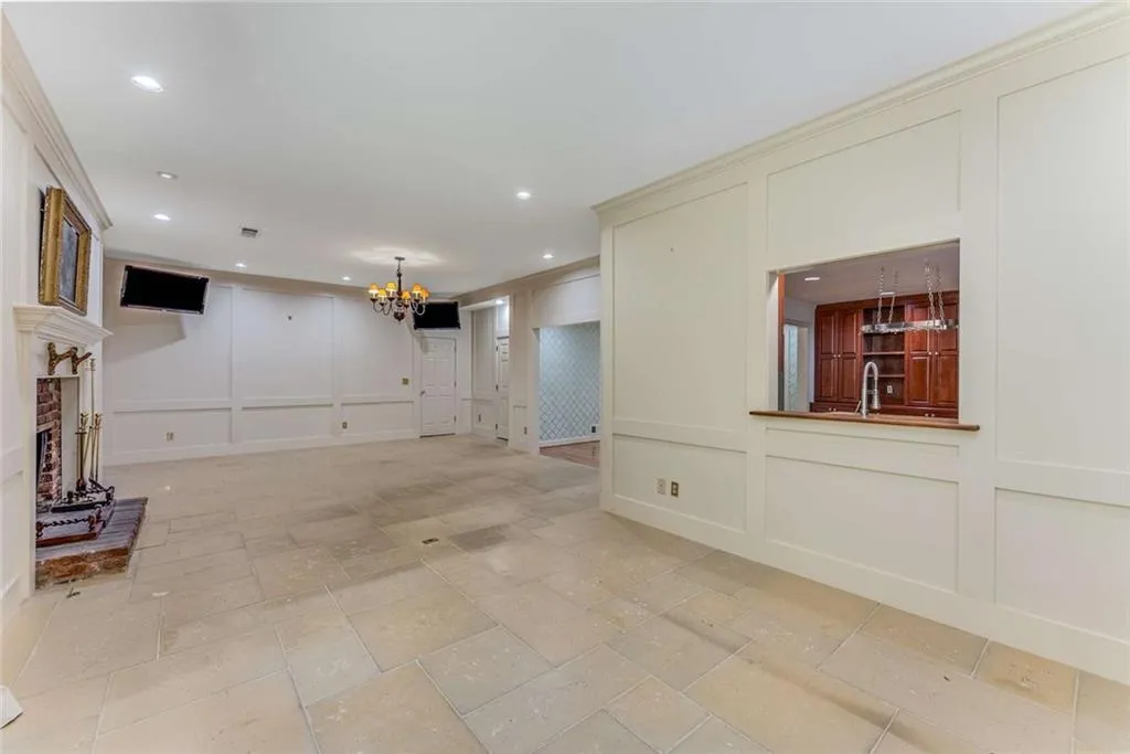 2517 Birchwood Drive Ne, Atlanta, Georgia 30305, 3 Bedrooms Bedrooms, ,4 BathroomsBathrooms,Residential,For Sale,2517 Birchwood Drive Ne,7578653