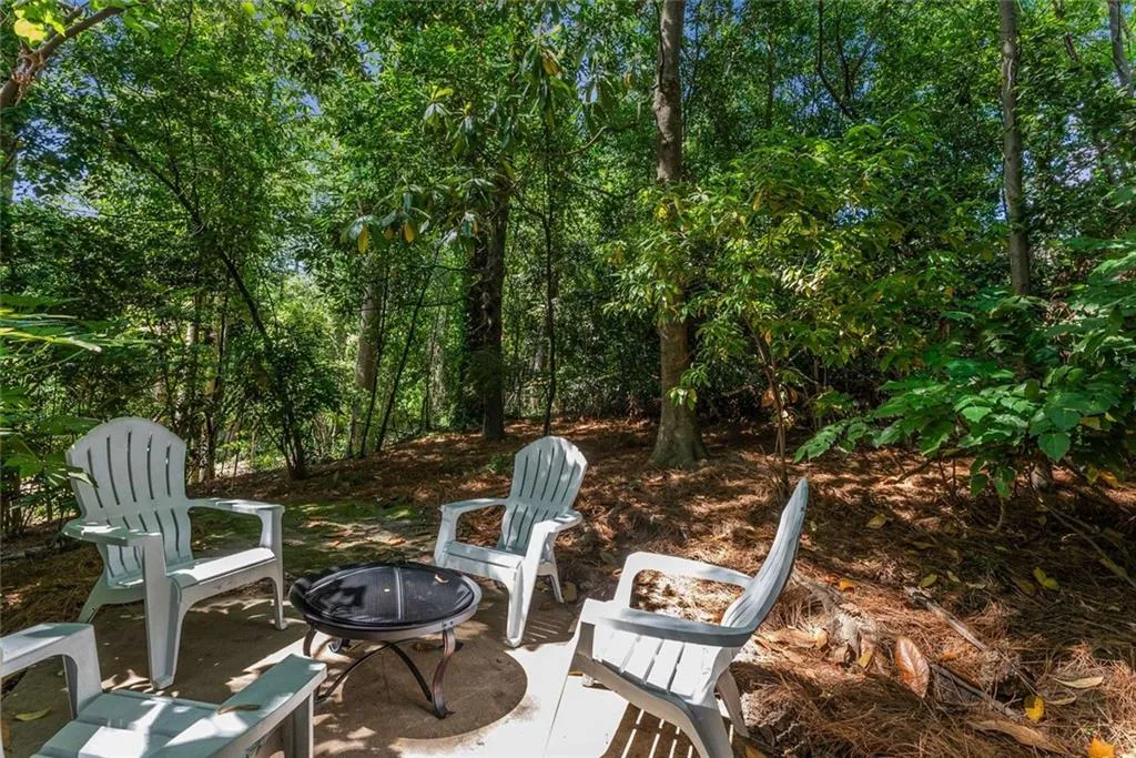 2517 Birchwood Drive Ne, Atlanta, Georgia 30305, 3 Bedrooms Bedrooms, ,4 BathroomsBathrooms,Residential,For Sale,2517 Birchwood Drive Ne,7578653