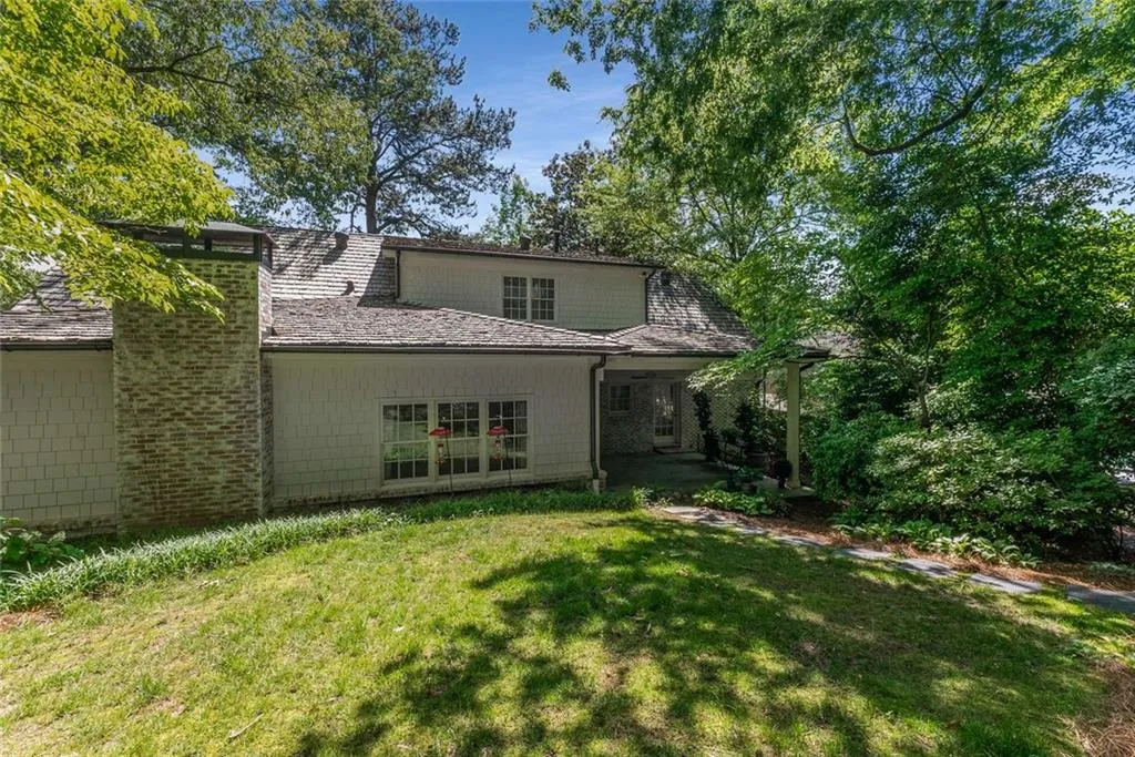 2517 Birchwood Drive Ne, Atlanta, Georgia 30305, 3 Bedrooms Bedrooms, ,4 BathroomsBathrooms,Residential,For Sale,2517 Birchwood Drive Ne,7578653