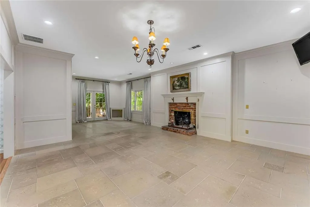 2517 Birchwood Drive Ne, Atlanta, Georgia 30305, 3 Bedrooms Bedrooms, ,4 BathroomsBathrooms,Residential,For Sale,2517 Birchwood Drive Ne,7578653