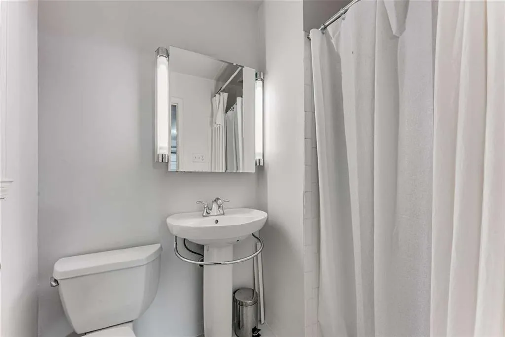 2517 Birchwood Drive Ne, Atlanta, Georgia 30305, 3 Bedrooms Bedrooms, ,4 BathroomsBathrooms,Residential,For Sale,2517 Birchwood Drive Ne,7578653