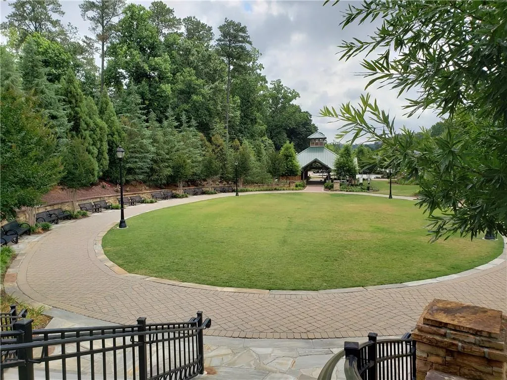 75 River Springs Drive, Atlanta, Georgia 30328, 4 Bedrooms Bedrooms, ,3 BathroomsBathrooms,Residential,Sold,75 River Springs Drive,6768896