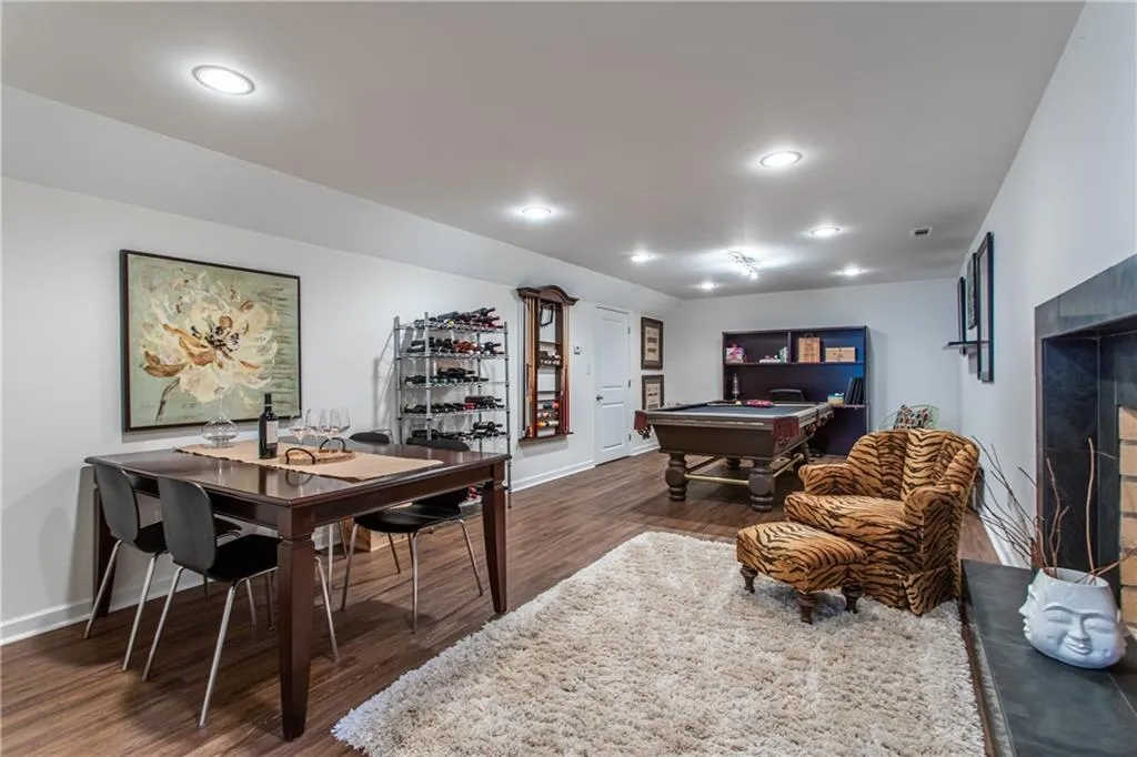 75 River Springs Drive, Atlanta, Georgia 30328, 4 Bedrooms Bedrooms, ,3 BathroomsBathrooms,Residential,Sold,75 River Springs Drive,6768896