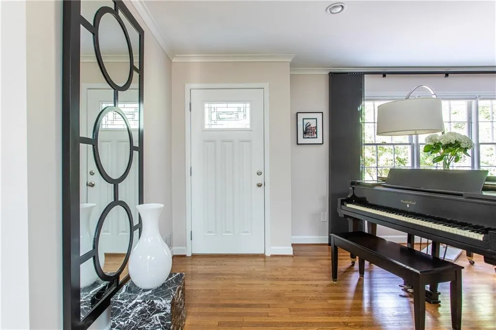 75 River Springs Drive, Atlanta, Georgia 30328, 4 Bedrooms Bedrooms, ,3 BathroomsBathrooms,Residential,Sold,75 River Springs Drive,6768896