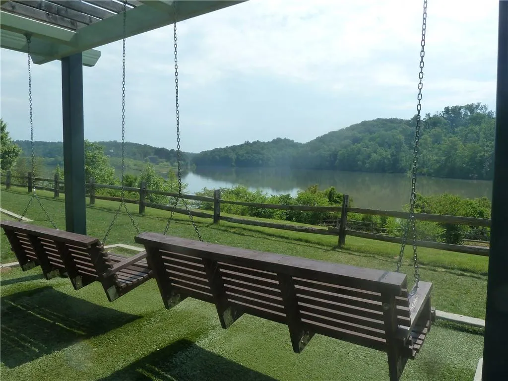 75 River Springs Drive, Atlanta, Georgia 30328, 4 Bedrooms Bedrooms, ,3 BathroomsBathrooms,Residential,Sold,75 River Springs Drive,6768896