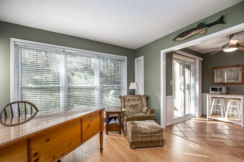 8740 Roswell Road Unit 7a, Sandy Springs, Georgia 30350, 2 Bedrooms Bedrooms, ,2 BathroomsBathrooms,Residential,Sold,8740 Roswell Road Unit 7a,5793897