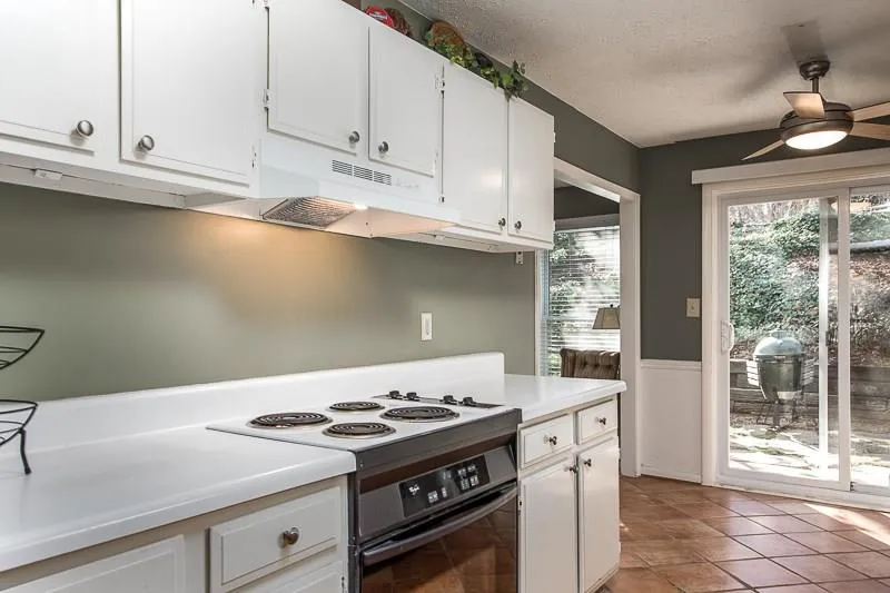 8740 Roswell Road Unit 7a, Sandy Springs, Georgia 30350, 2 Bedrooms Bedrooms, ,2 BathroomsBathrooms,Residential,Sold,8740 Roswell Road Unit 7a,5793897