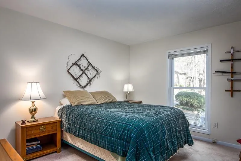 8740 Roswell Road Unit 7a, Sandy Springs, Georgia 30350, 2 Bedrooms Bedrooms, ,2 BathroomsBathrooms,Residential,Sold,8740 Roswell Road Unit 7a,5793897