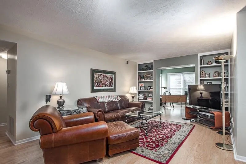 8740 Roswell Road Unit 7a, Sandy Springs, Georgia 30350, 2 Bedrooms Bedrooms, ,2 BathroomsBathrooms,Residential,Sold,8740 Roswell Road Unit 7a,5793897