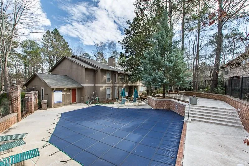 8740 Roswell Road Unit 7a, Sandy Springs, Georgia 30350, 2 Bedrooms Bedrooms, ,2 BathroomsBathrooms,Residential,Sold,8740 Roswell Road Unit 7a,5793897