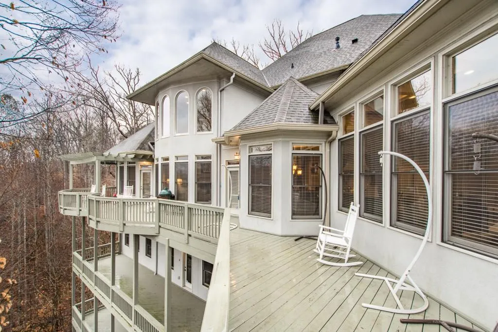 26 Wing Mill Road, Sandy Springs, Georgia 30350, 5 Bedrooms Bedrooms, ,5 BathroomsBathrooms,Residential,Sold,26 Wing Mill Road,5901814
