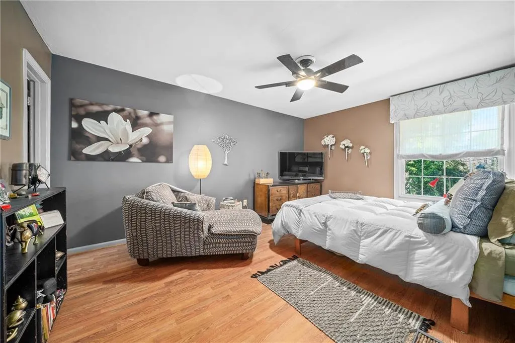 725 Dalrymple Road Unit 1d, Sandy Springs, Georgia 30328, 2 Bedrooms Bedrooms, ,2 BathroomsBathrooms,Residential,Sold,725 Dalrymple Road Unit 1d,6846451