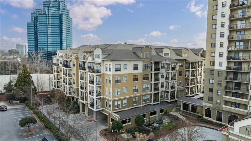 799 Hammond Drive Unit 423, Atlanta, Georgia 30328, 2 Bedrooms Bedrooms, ,2 BathroomsBathrooms,Residential,For Sale,799 Hammond Drive Unit 423,7762590